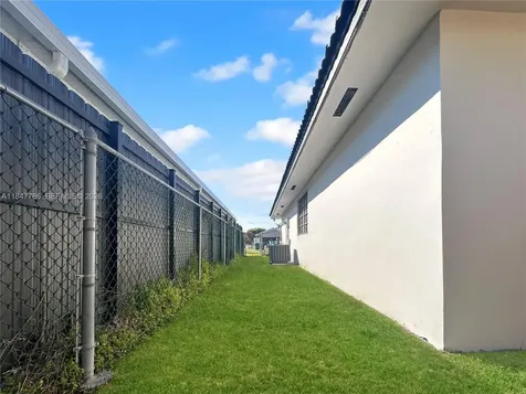 13925 SW 26th Terrace Miami FL 33175
