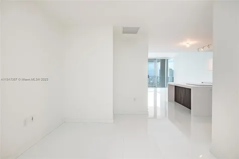851 NE 1st Avenue Miami FL 33132