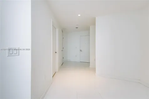 851 NE 1st Avenue Miami FL 33132