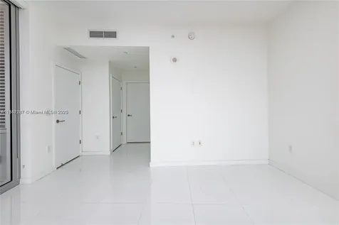 851 NE 1st Avenue Miami FL 33132