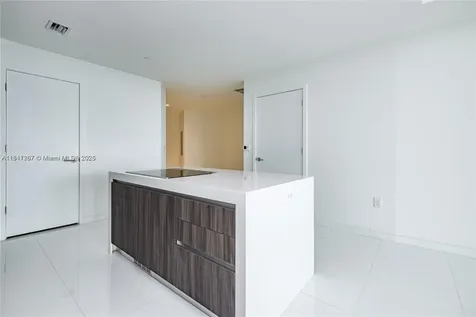 851 NE 1st Avenue Miami FL 33132