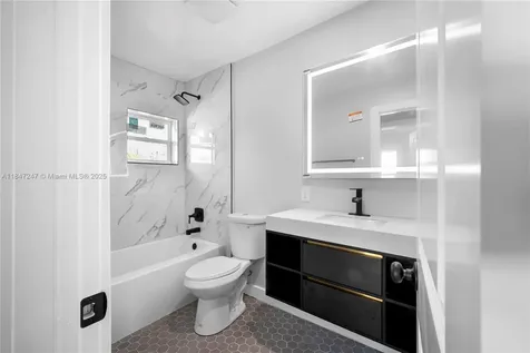 8477 SE Begonia Way Hobe Sound FL 33455