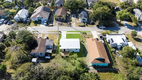 8477 SE Begonia Way Hobe Sound FL 33455