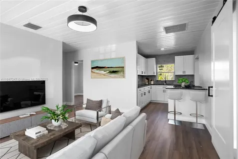 8477 SE Begonia Way Hobe Sound FL 33455