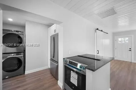 8477 SE Begonia Way Hobe Sound FL 33455