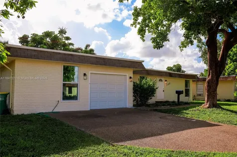 7805 NW 67th Avenue Tamarac FL 33321