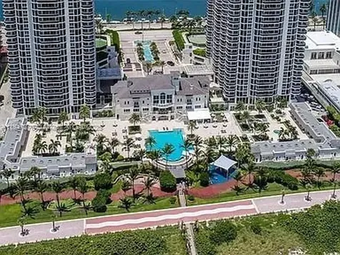 4775 Collins Avenue Miami Beach FL 33140