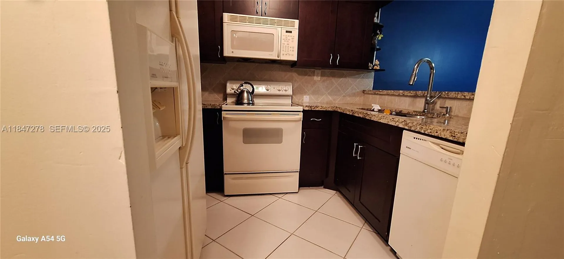5835 Washington Street Hollywood FL 33023