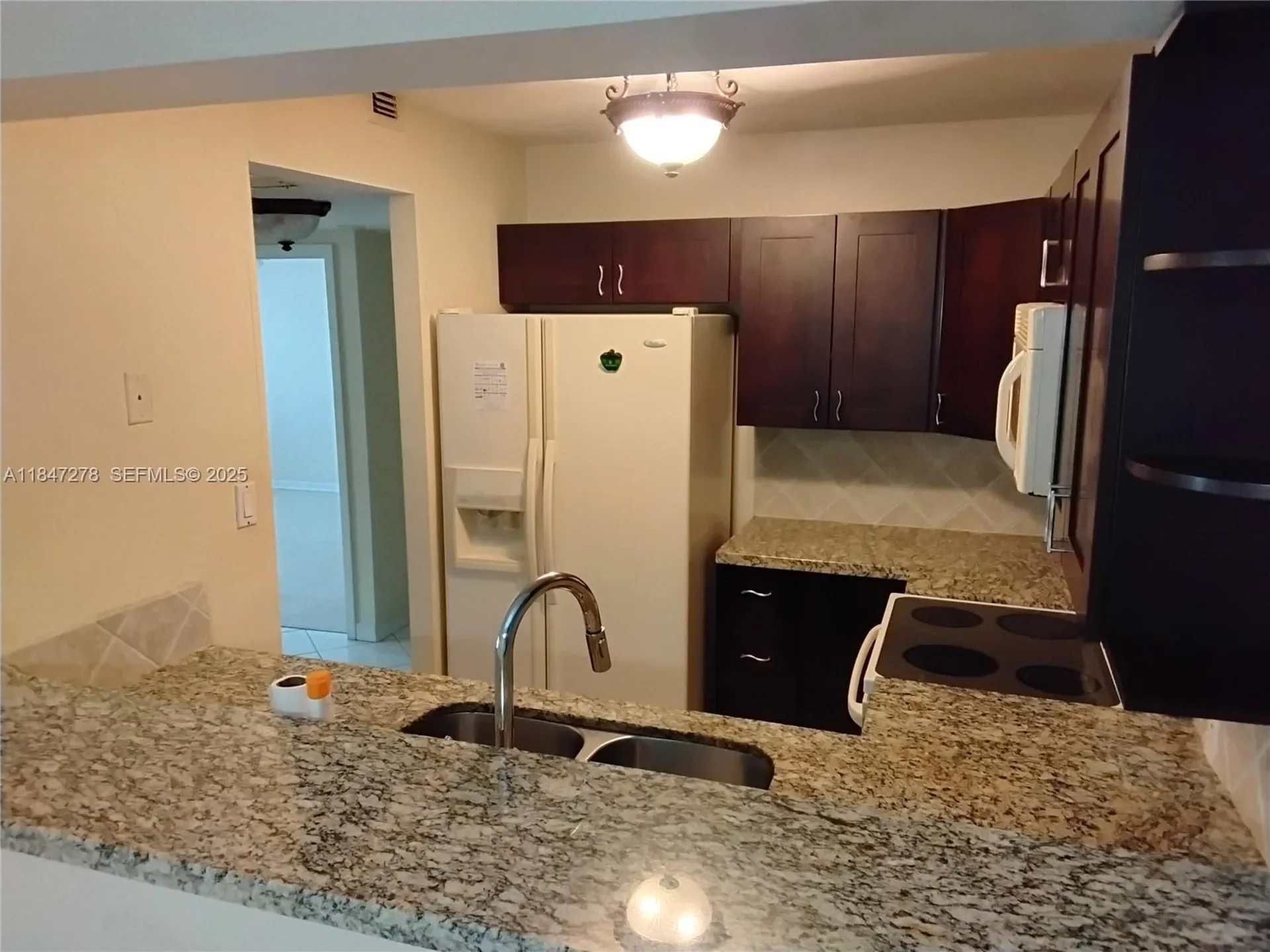 5835 Washington Street Hollywood FL 33023