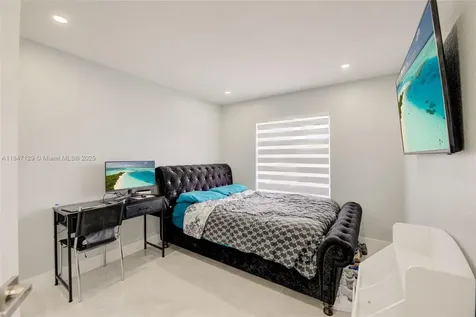 6073 Spring Isles Boulevard Lake Worth FL 33463