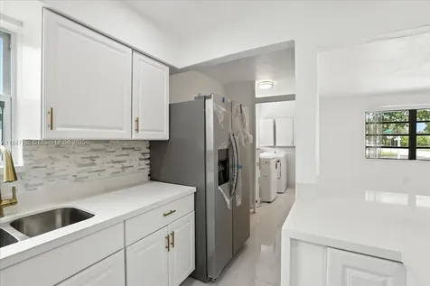 6424 Pierce Street Hollywood FL 33024