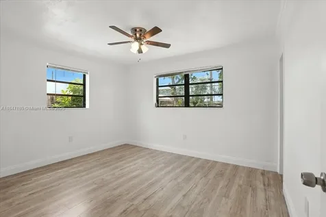 6424 Pierce Street Hollywood FL 33024