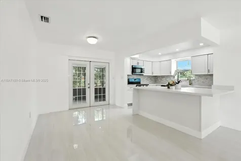 6424 Pierce Street Hollywood FL 33024