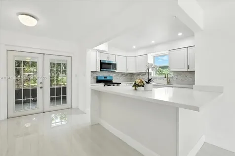 6424 Pierce Street Hollywood FL 33024
