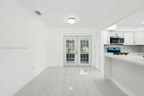 6424 Pierce Street Hollywood FL 33024