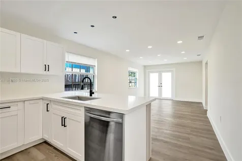6220 NW 12th Court Sunrise FL 33313