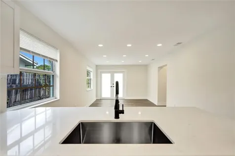 6220 NW 12th Court Sunrise FL 33313