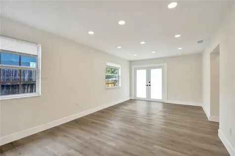 6220 NW 12th Court Sunrise FL 33313