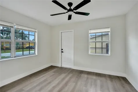 6220 NW 12th Court Sunrise FL 33313