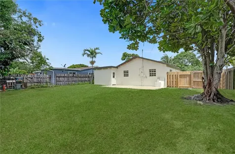 6220 NW 12th Court Sunrise FL 33313