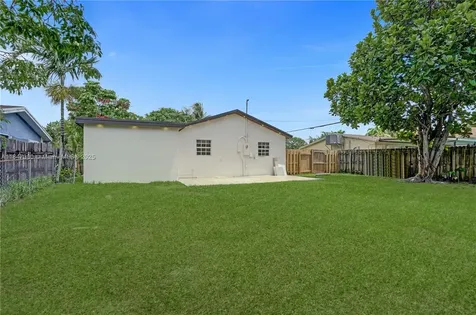 6220 NW 12th Court Sunrise FL 33313