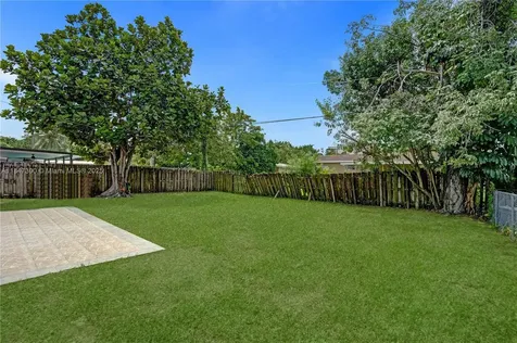 6220 NW 12th Court Sunrise FL 33313