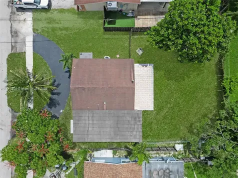 6220 NW 12th Court Sunrise FL 33313