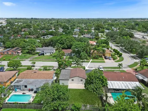 6220 NW 12th Court Sunrise FL 33313