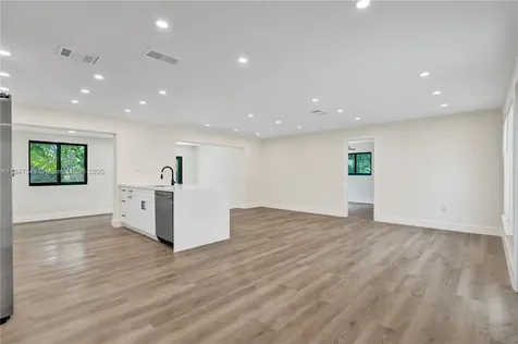 2180 NW 74th Avenue Sunrise FL 33313