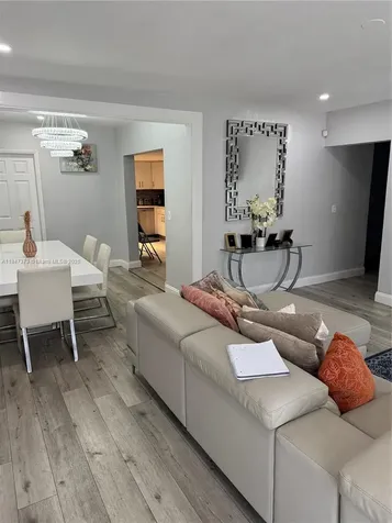 281 NE 169th Street North Miami Beach FL 33162