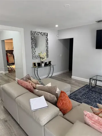 281 NE 169th Street North Miami Beach FL 33162