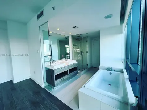 650 NE 32nd Street Miami FL 33137