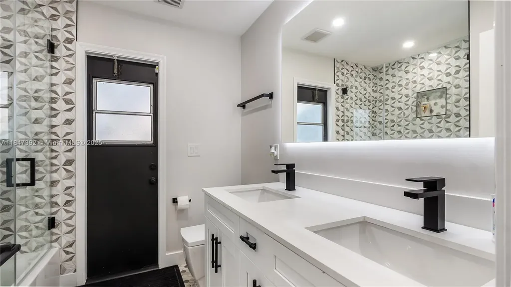 11396 NW 3rd Place Coral Springs FL 33071