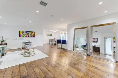6840 N Cartee Road Palmetto Bay FL 33158