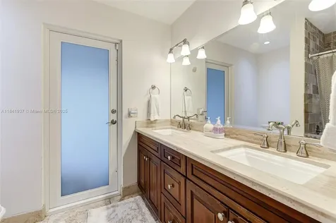 6840 N Cartee Road Palmetto Bay FL 33158