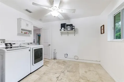 6840 N Cartee Road Palmetto Bay FL 33158