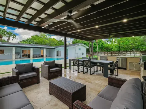 6840 N Cartee Road Palmetto Bay FL 33158