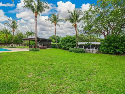 6840 N Cartee Road Palmetto Bay FL 33158