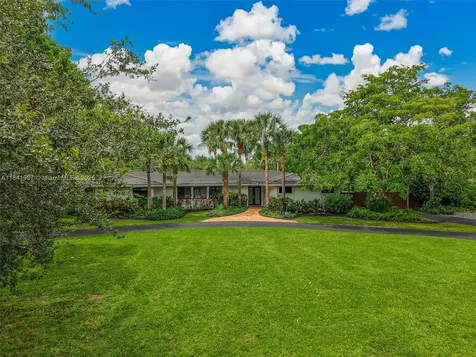 6840 N Cartee Road Palmetto Bay FL 33158
