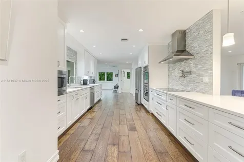 6840 N Cartee Road Palmetto Bay FL 33158