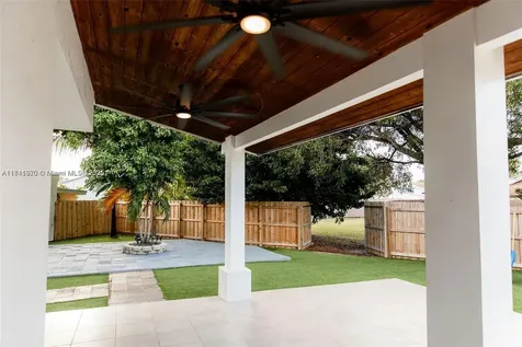 11441 SW 33rd Lane Miami FL 33165
