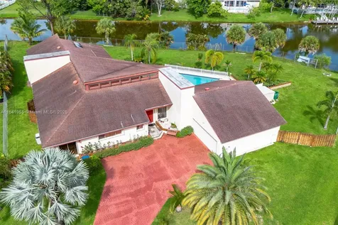 108 Paseo Court Royal Palm Beach FL 33411