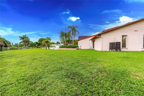 108 Paseo Court Royal Palm Beach FL 33411