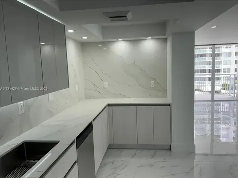 18031 Biscayne Boulevard Aventura FL 33160