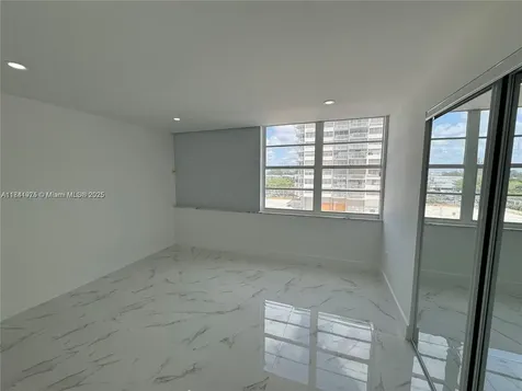 18031 Biscayne Boulevard Aventura FL 33160