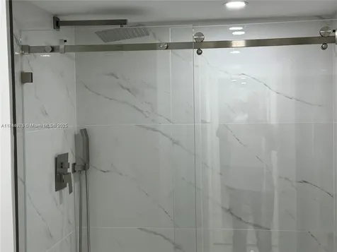 18031 Biscayne Boulevard Aventura FL 33160