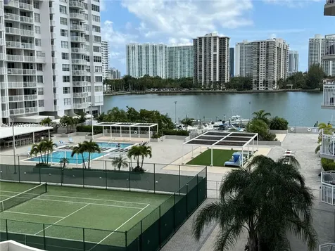 18031 Biscayne Boulevard Aventura FL 33160