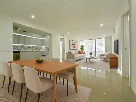 18071 Biscayne Boulevard Aventura FL 33160