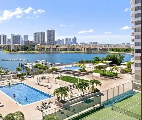 18071 Biscayne Boulevard Aventura FL 33160