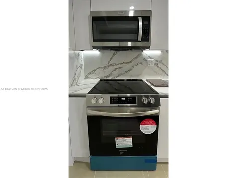 18071 Biscayne Boulevard Aventura FL 33160